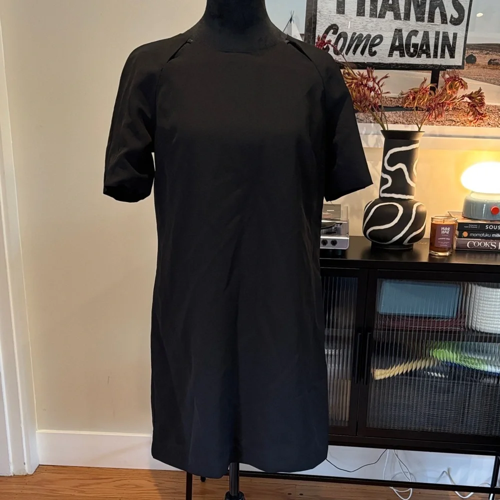 Forever 21 Elegant Black Dress with neck cut out detail - Picture 1 of 3